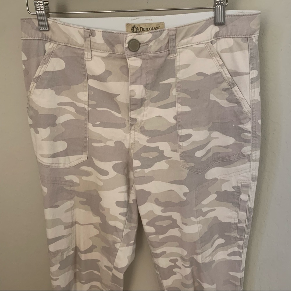 DEMOCRACY “Ab” Technology Camo Stretch Joggers Jeans Denim Size 10 - Picture 3 of 12